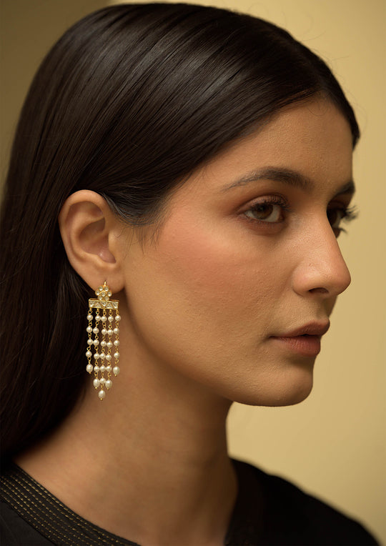 Leheriya Kundan Earrings with Pearls