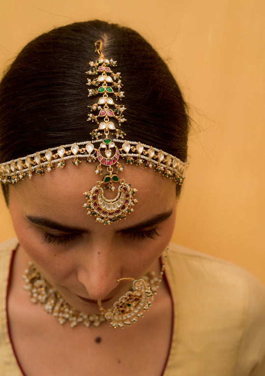 Golconda Multicolored Multipurpose Maathapatti Maangtika and Necklace