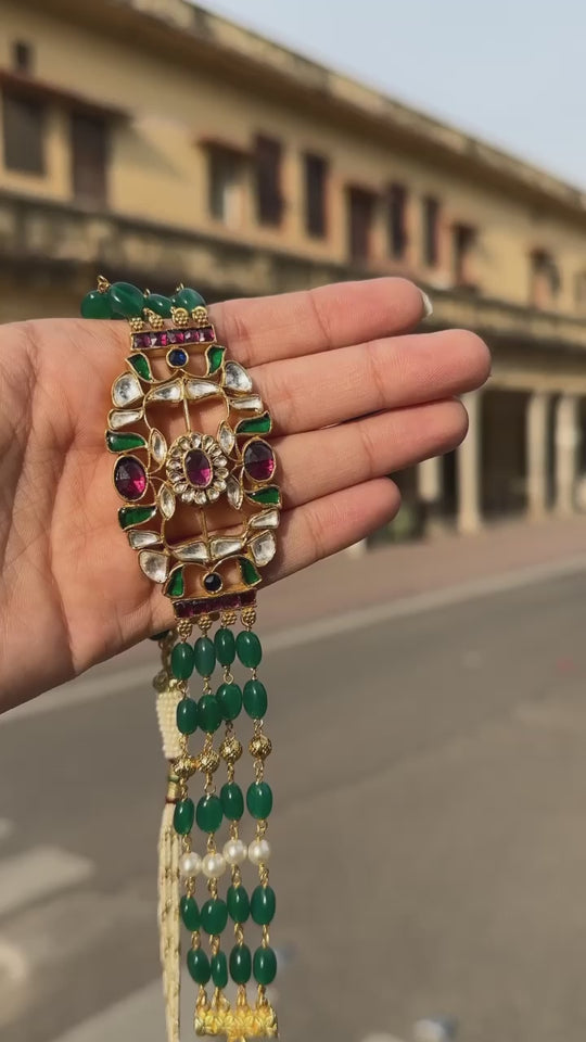 Navmi Parrot Green Oblong Kundan Choker With Semi Precious Stones