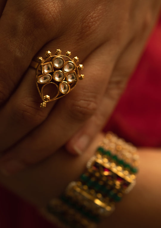 Tear Drop Kundan 'Tukra' Adjustable Ring