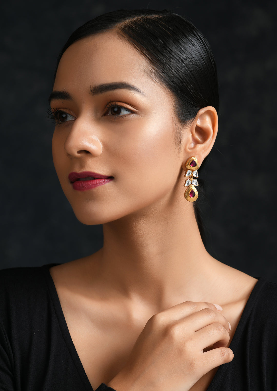 Textured Kundan Earrings With Tourmaline And Polki
