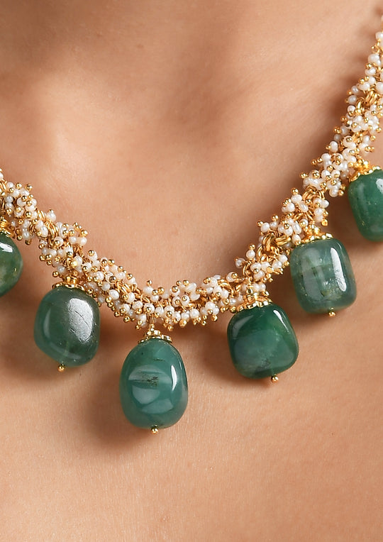 Delicate Moti Guchhi Emerald Necklace