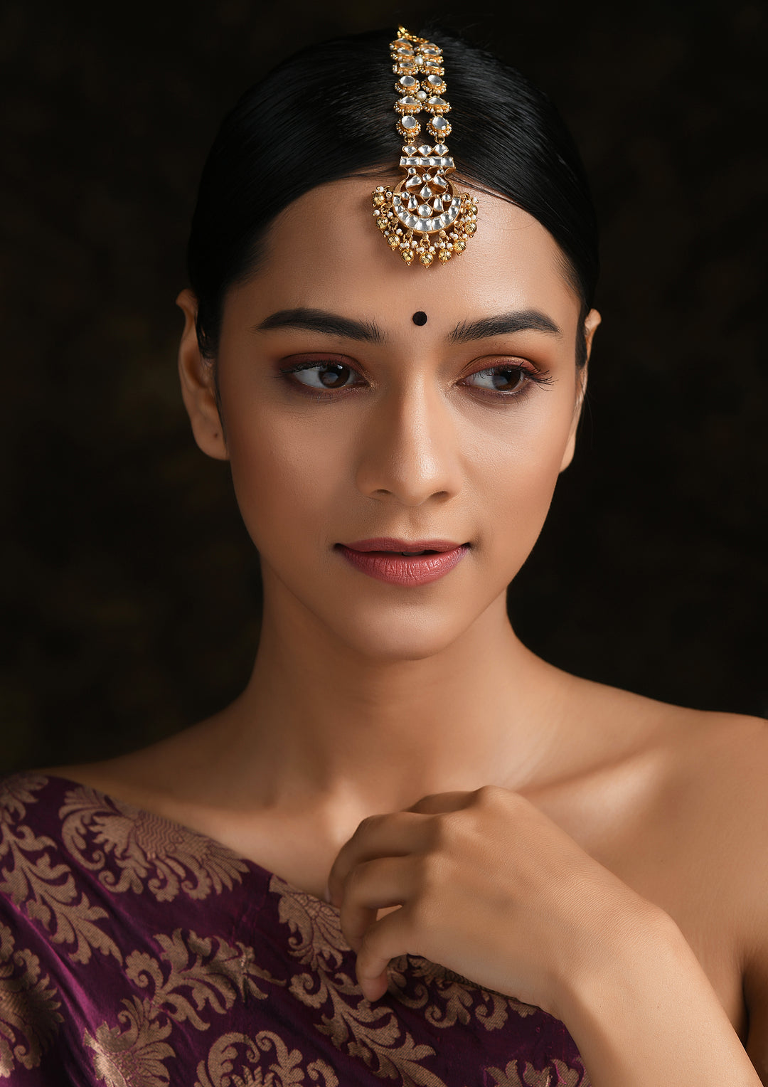 Double Line Monochrome Maangtika With Polki