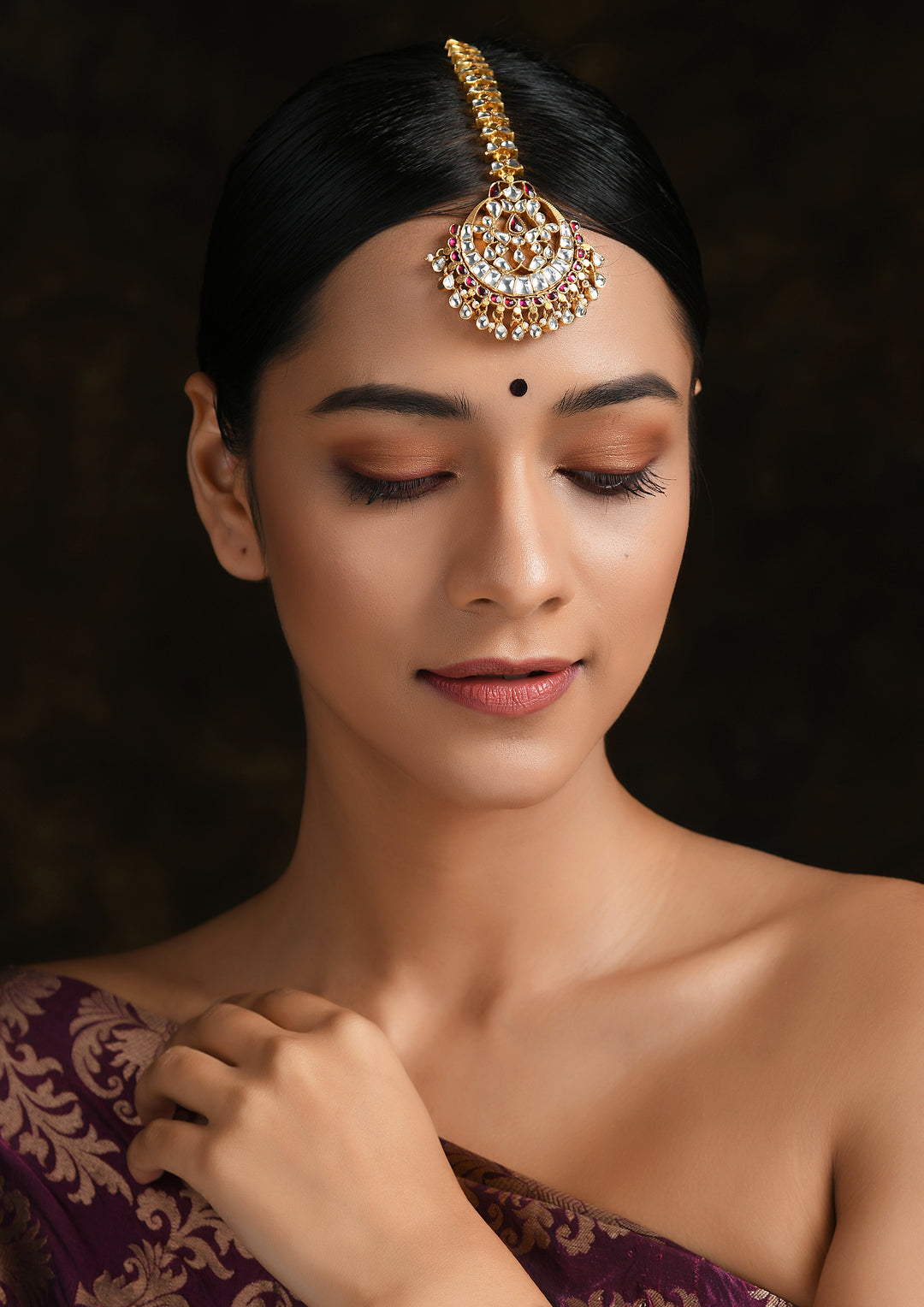 Classic Pankhi Pink And White Maangtika