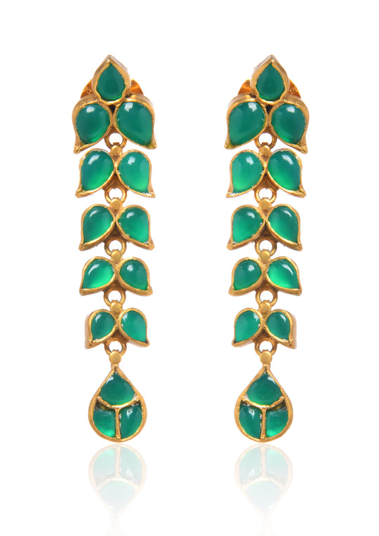 Kundan Earrings With Green Onyx Leaves And Gold Plating