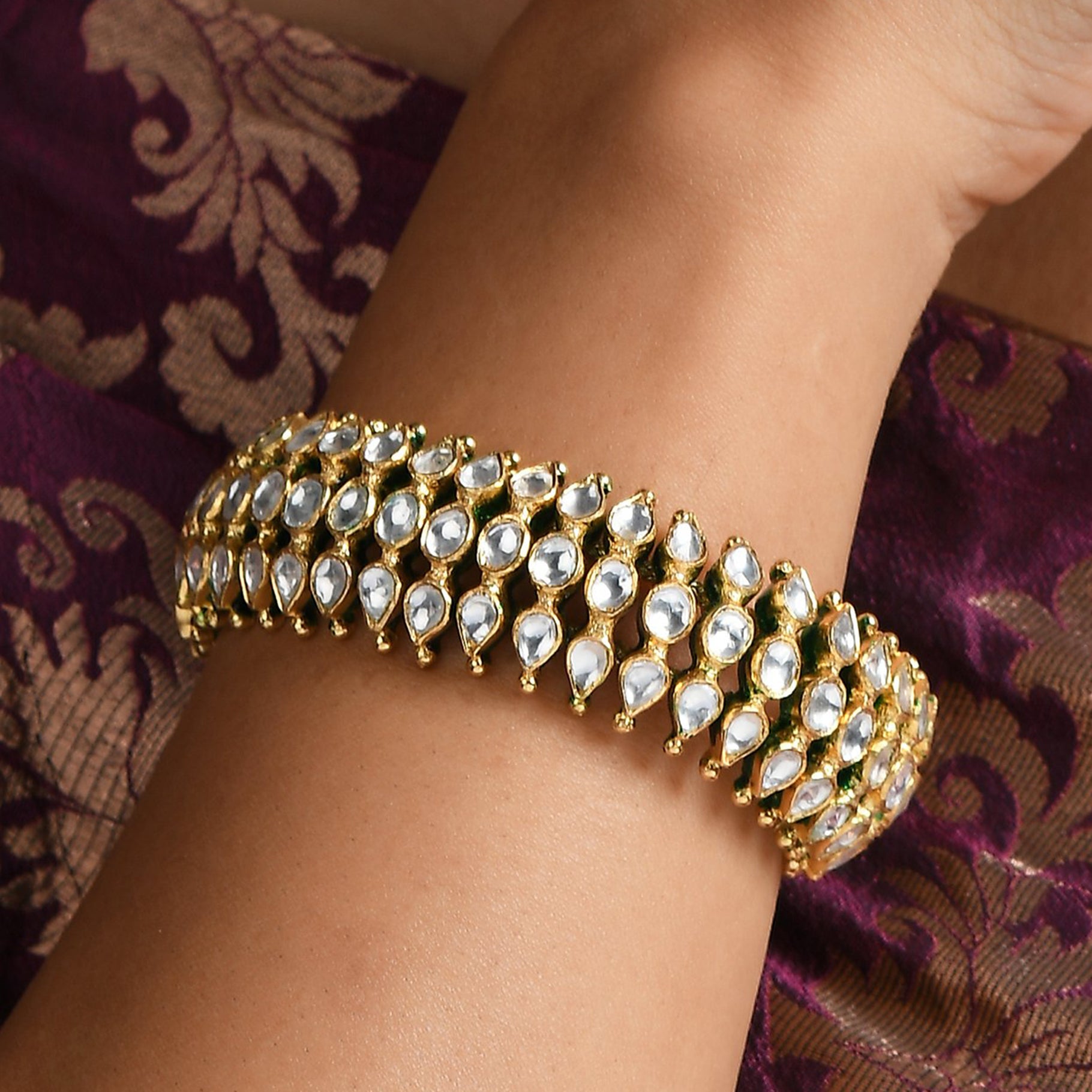 Bracelets/Bangles