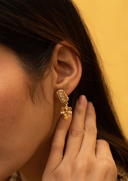 Ahilya Pearl Earrings
