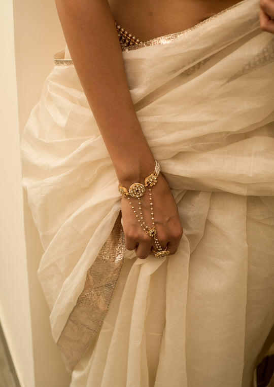 Sarayu Delicate Single Multipurpose Hathphool Bracelet and Ring