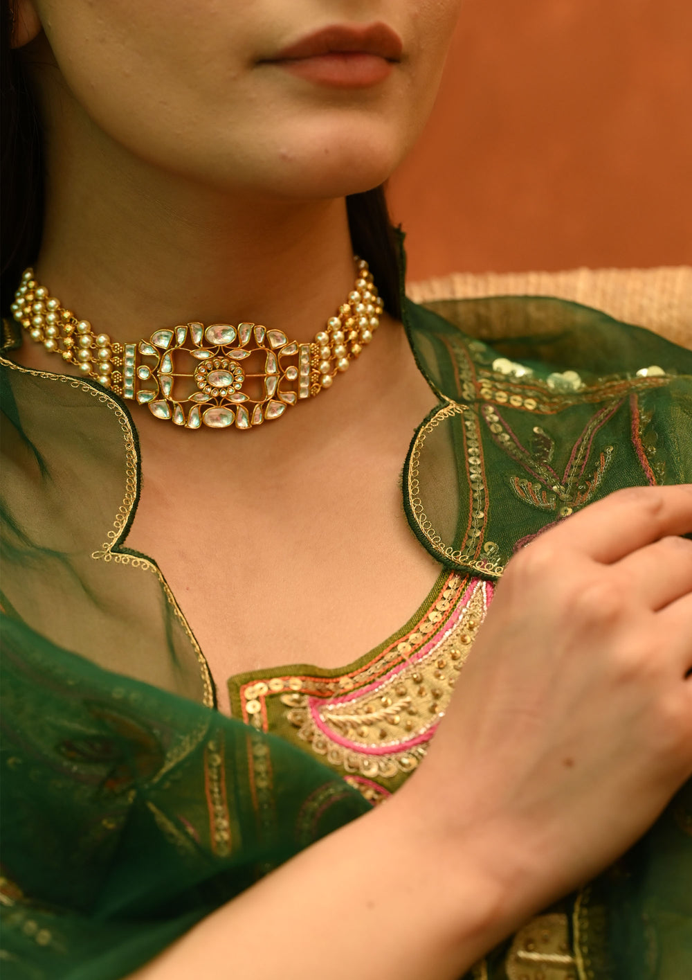 Hirana Choker
