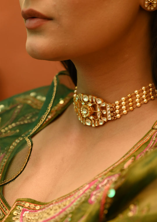 Hirana Choker