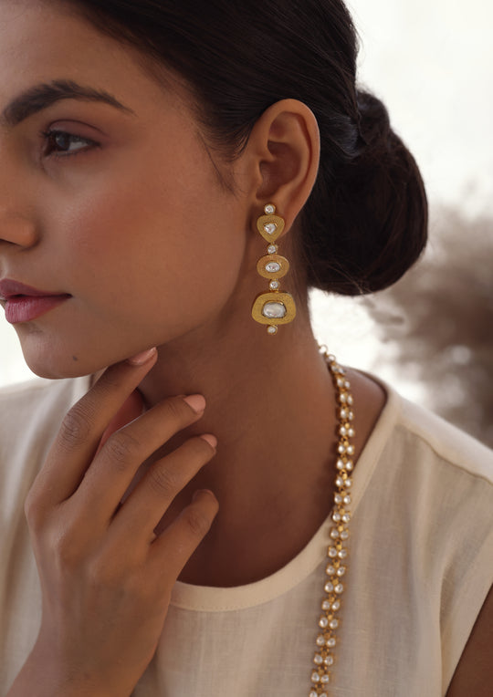 Dras Earrings