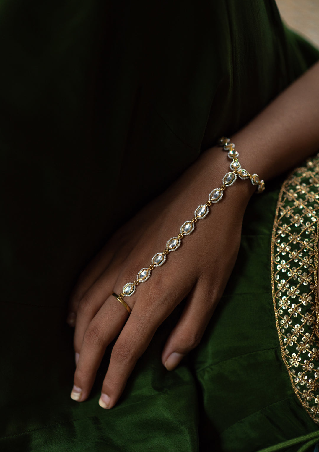 Naveli Hathphool Pair (Customized Size)