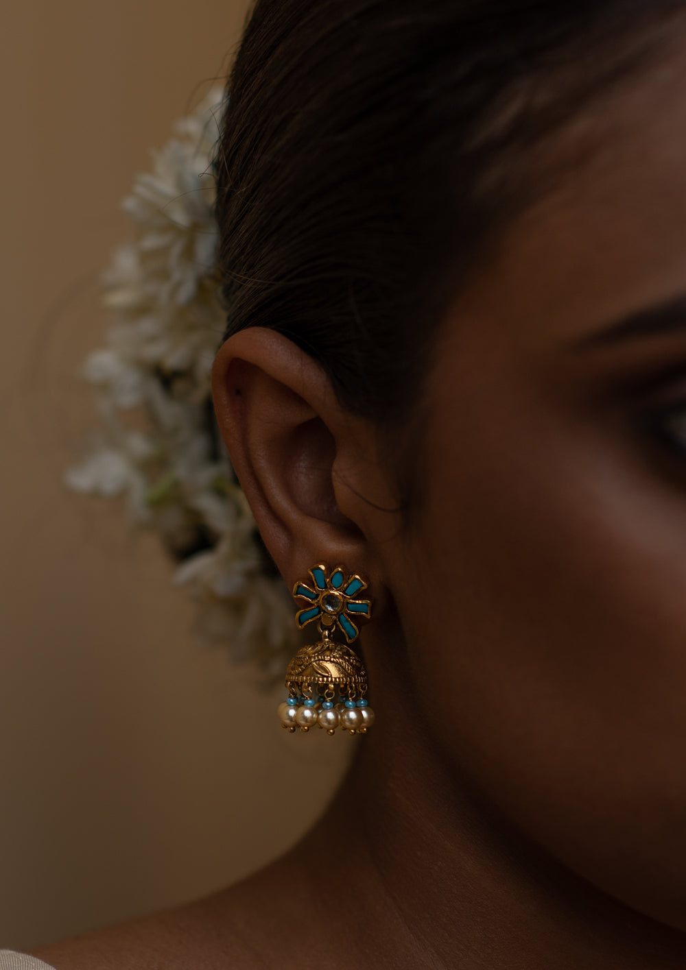 Feroza Jhumkis
