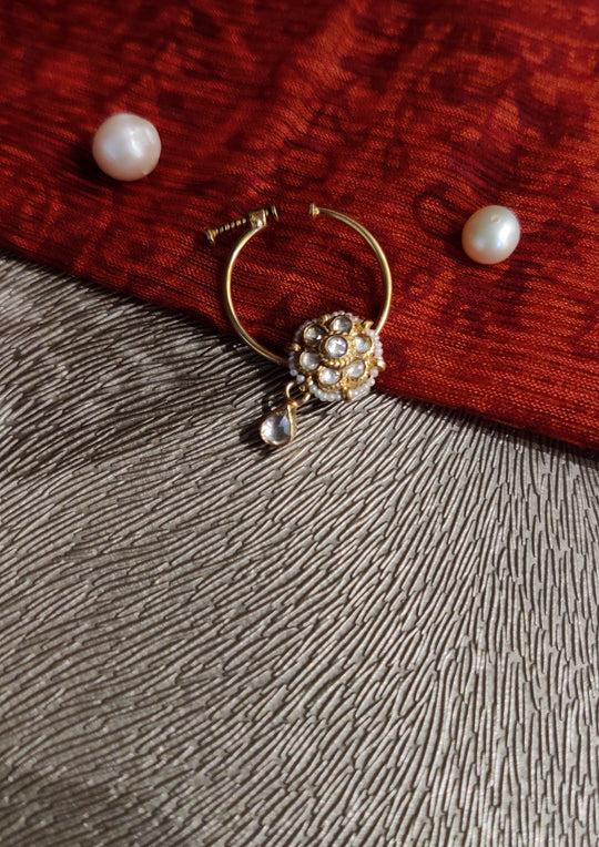 Dopehri Floral Monochrome Clip On Nath With Kundan Drops