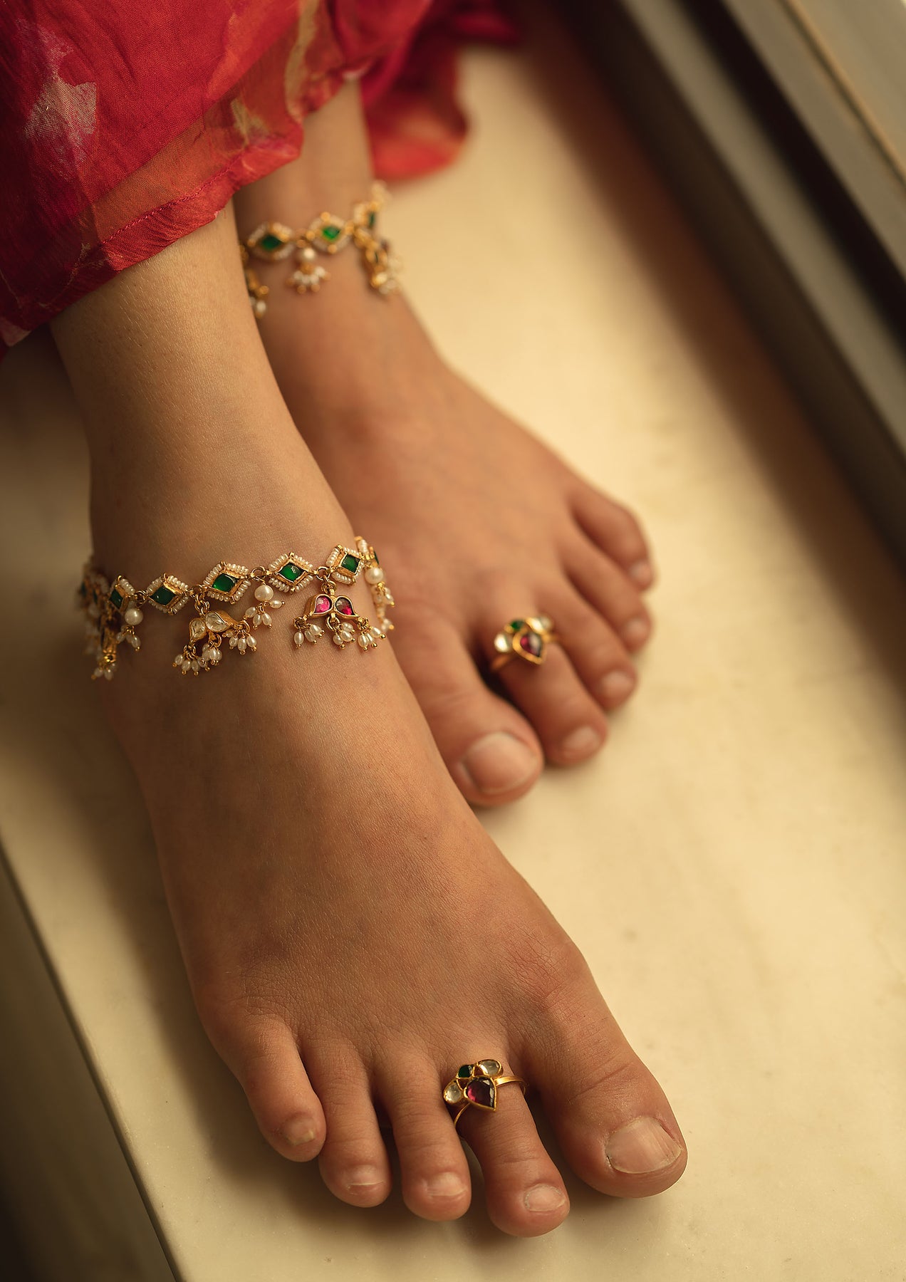 Red and white Kundan Toe ring anklet – Abaran Timeless Jewellery Pvt.Ltd