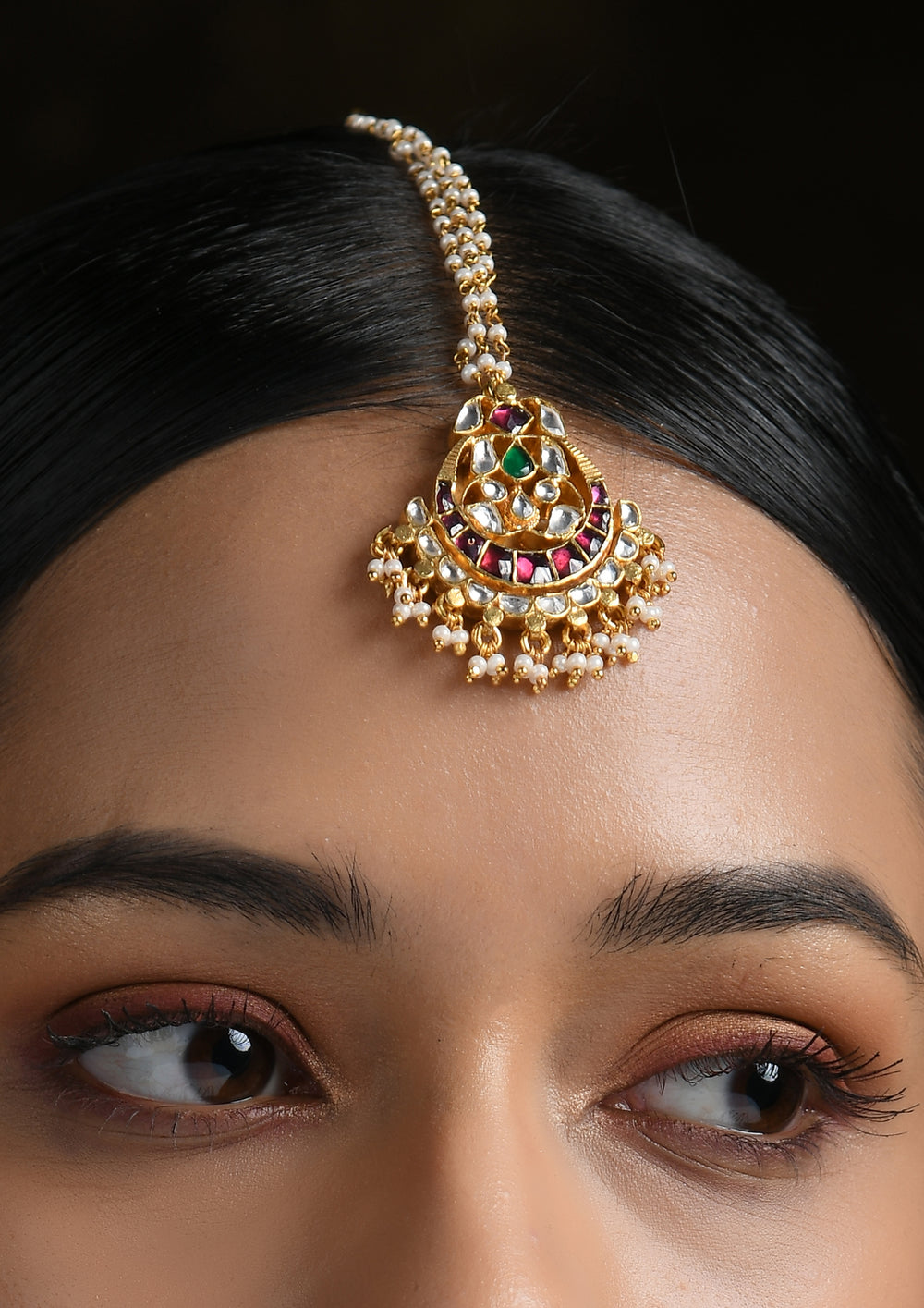 Navmi Classic Multicolored Pankhi Maangtika With Pearl String
