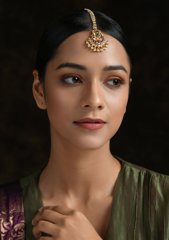 Navmi Classic Multicolored Pankhi Maangtika With Pearl String