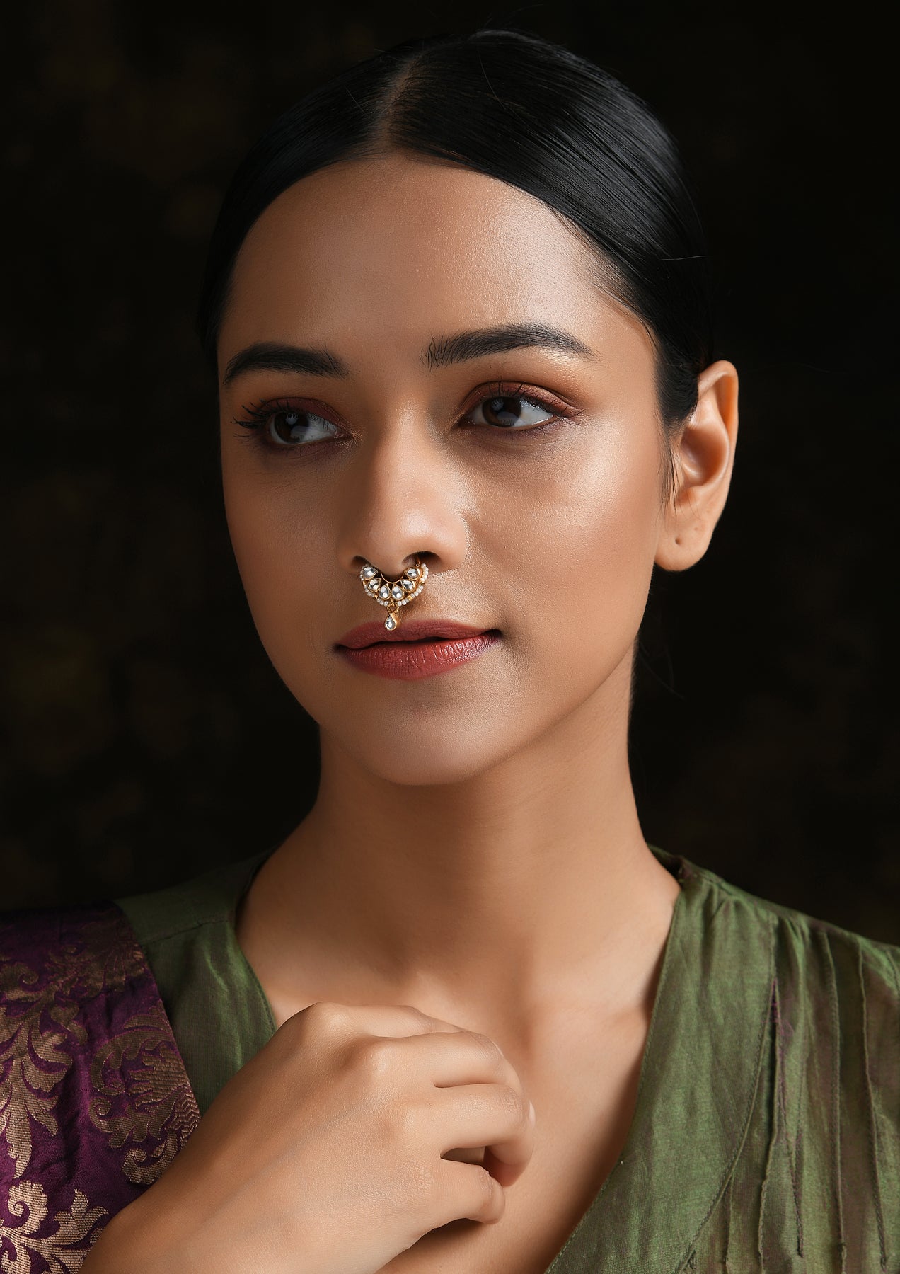 Classic Monochrome Septum Nath With Polki - Main Image