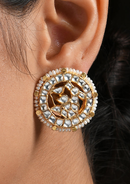 Monochrome Kundan Rooster Studs With Pearls