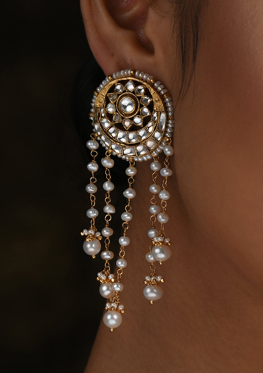 Monochrome Kundan Surya Dangler Earrings With Pearls