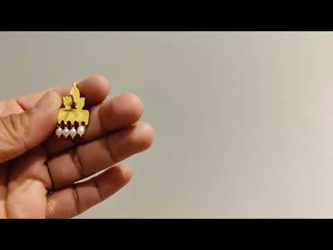 Classic Pearl Siwana Earrings