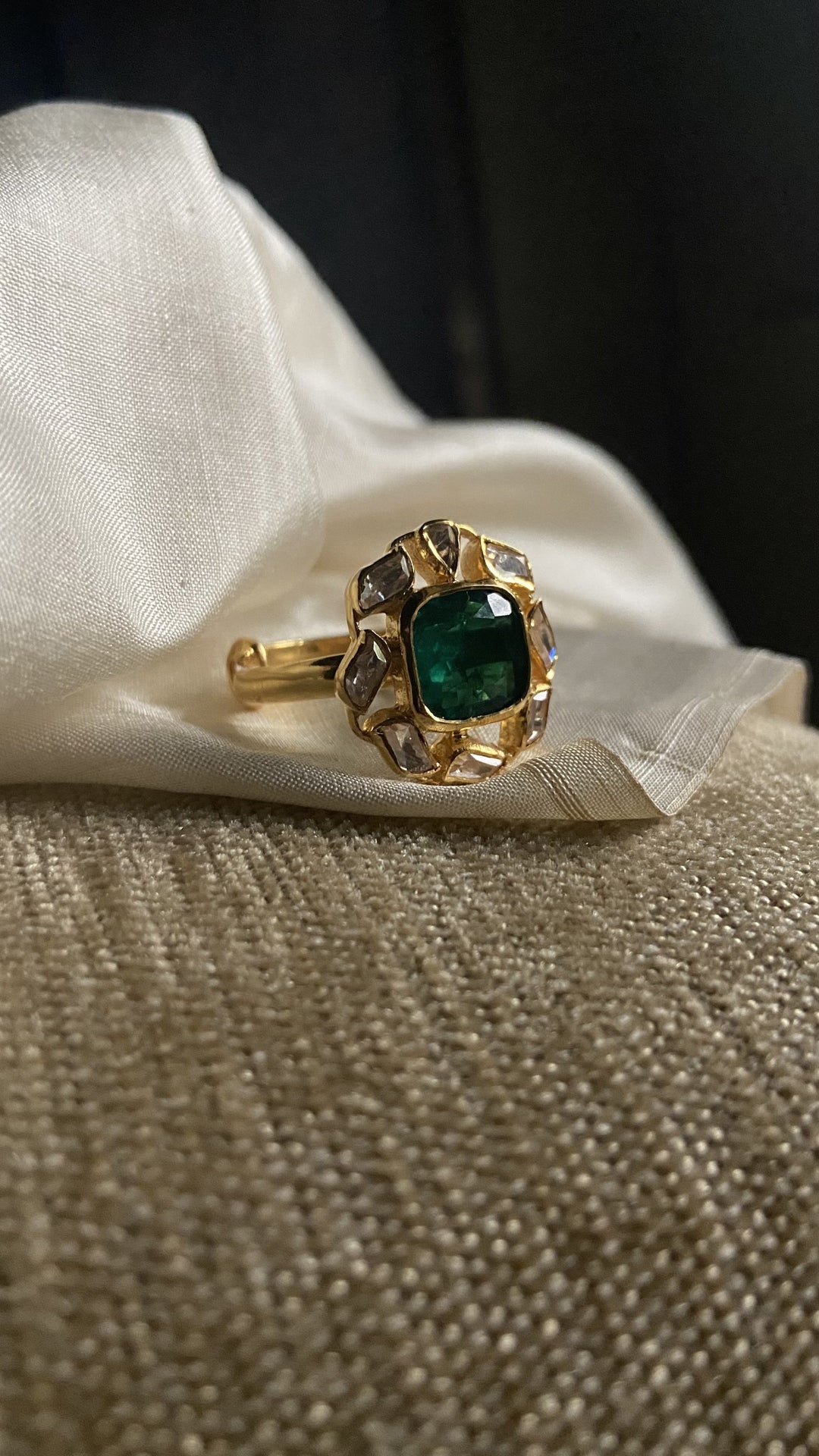 Sterling Silver Green Victoria Ring (Adjustable)
