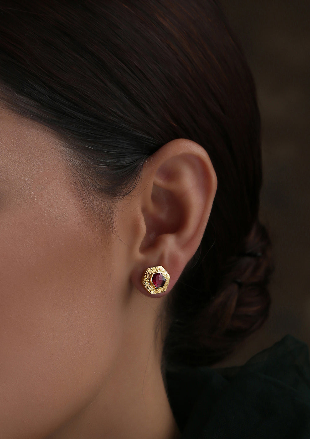 Honeycomb Studs