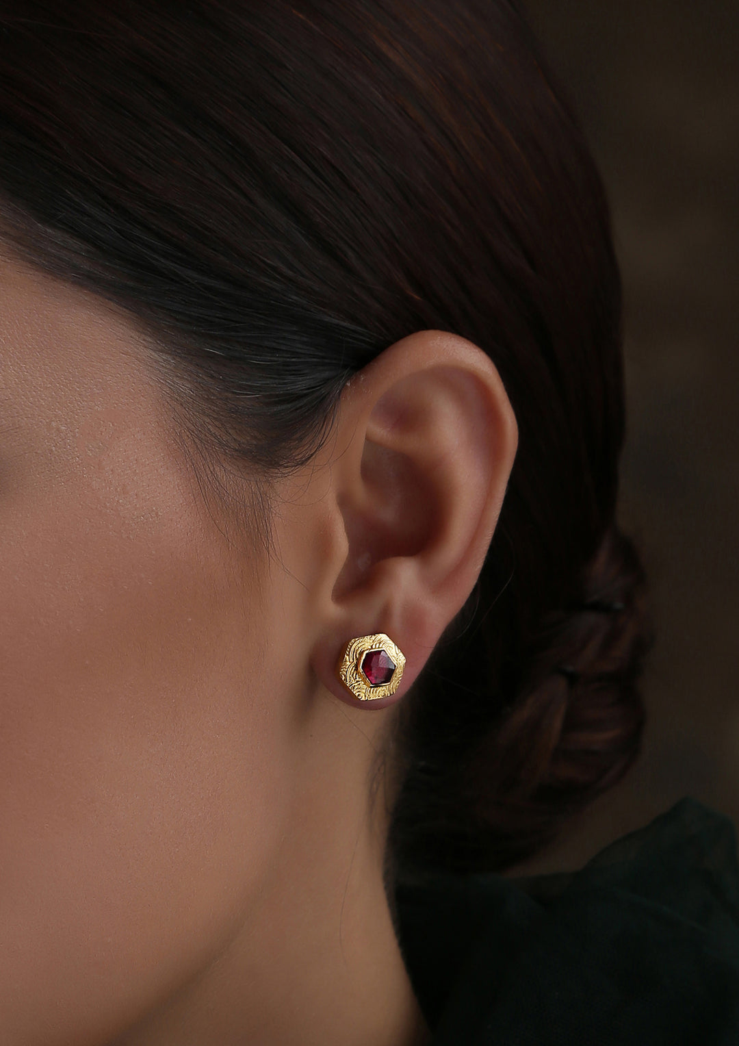 Honeycomb Studs