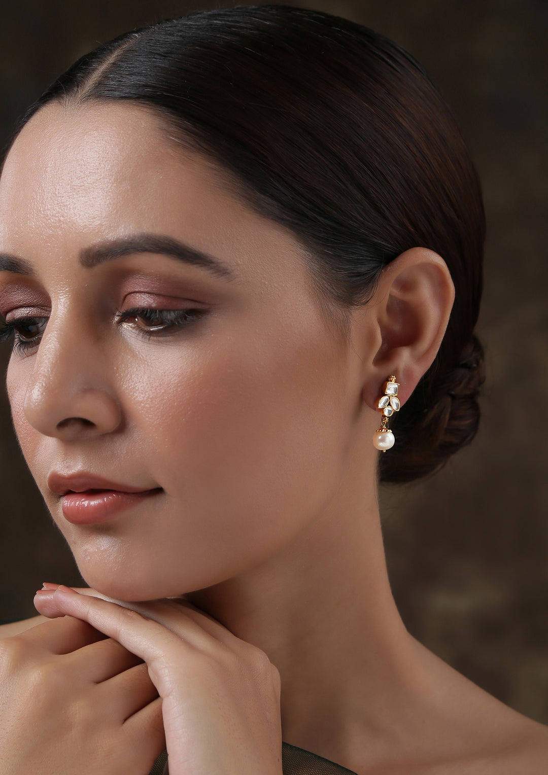 Dopehri Monochrome Reverse Leaf Hanging Studs With Pearl Drops
