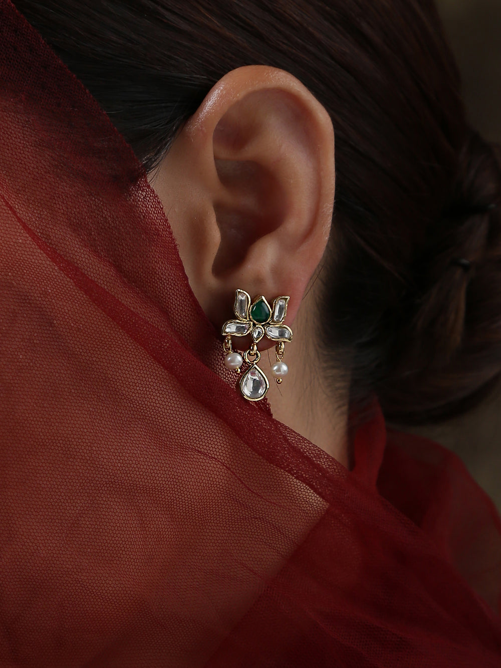 Dopehri Tiny Lotus Hanging Studs