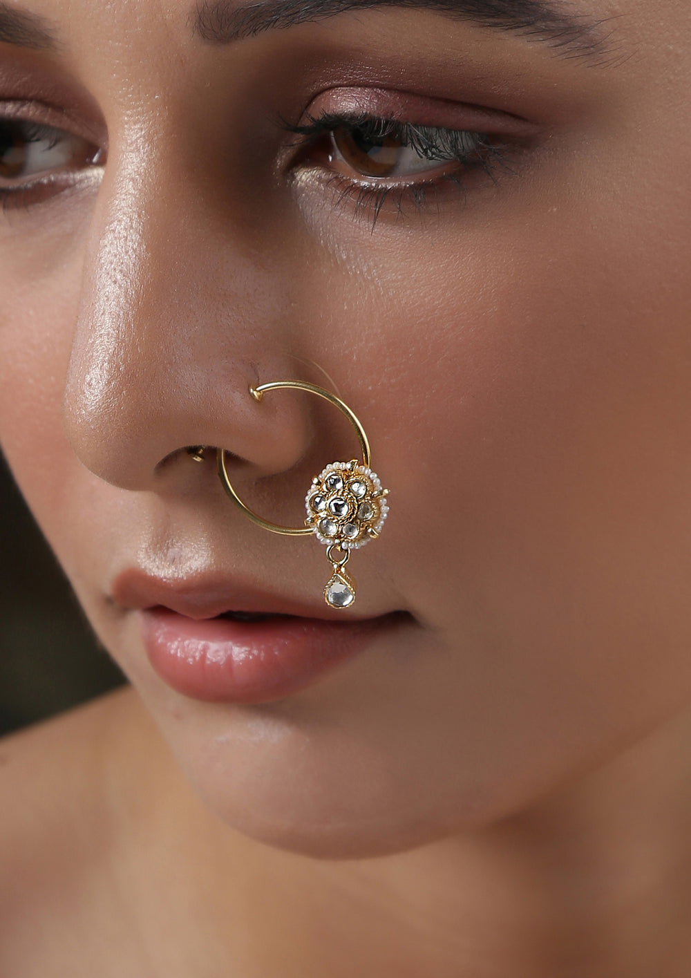 Dopehri Floral Monochrome Clip On Nath With Kundan Drops